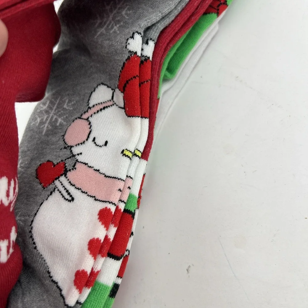 Hello Kitty 5 Pack Capris Socks 2023‎ Christmas Gift Set Holiday Sanrio Stocking
